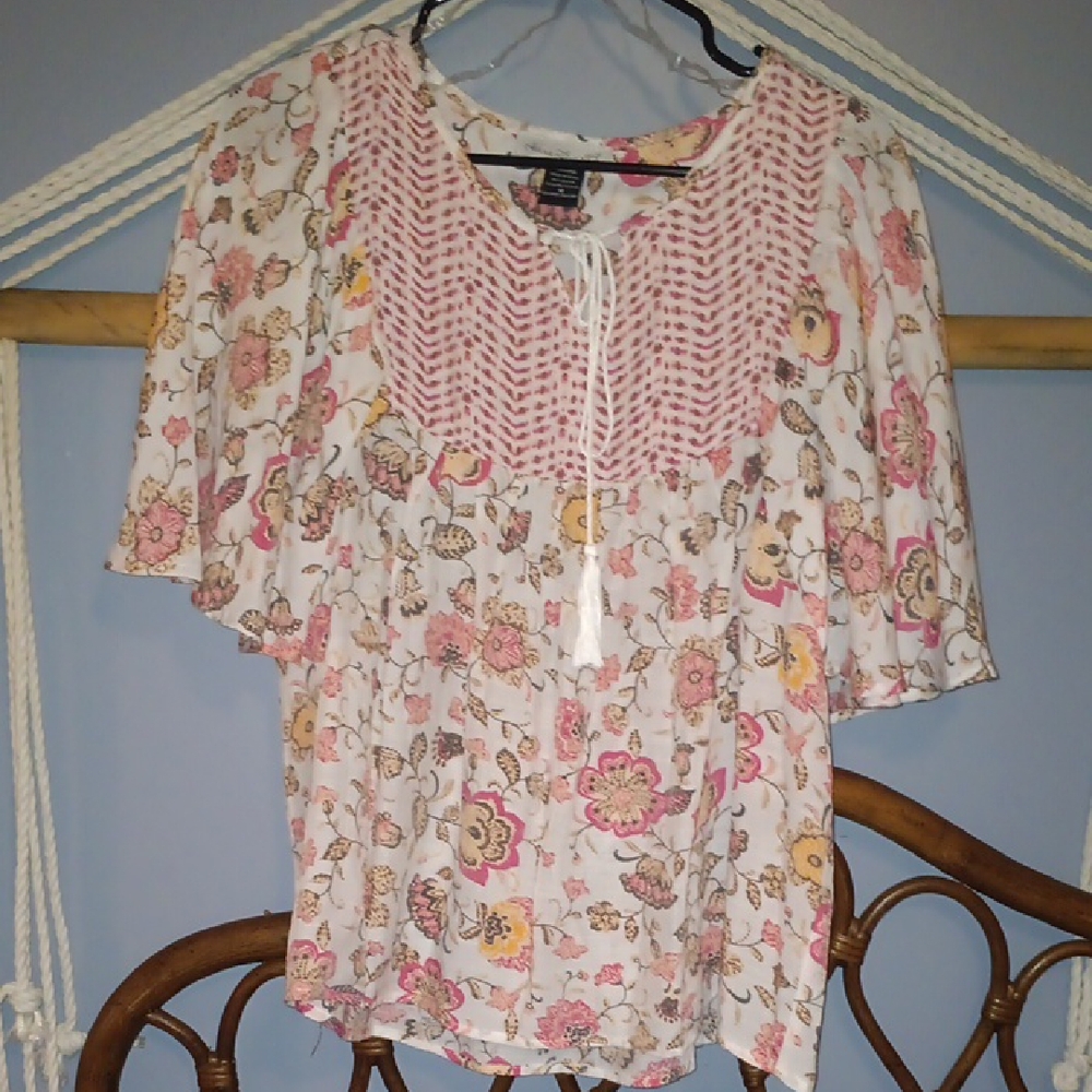 KEREN hart Pink and Cream Floral Blouse